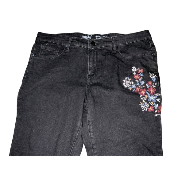 Mossimo Black Embroidered Skinny Jeans - Size 10/30 ✨👖 - Picture 2 of 6